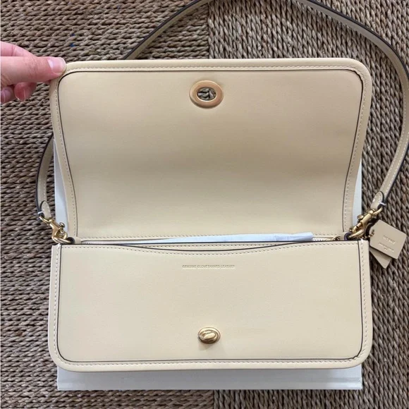 Coach Dinky Shoulder Bag in Moonlight - Picture 6 of 13